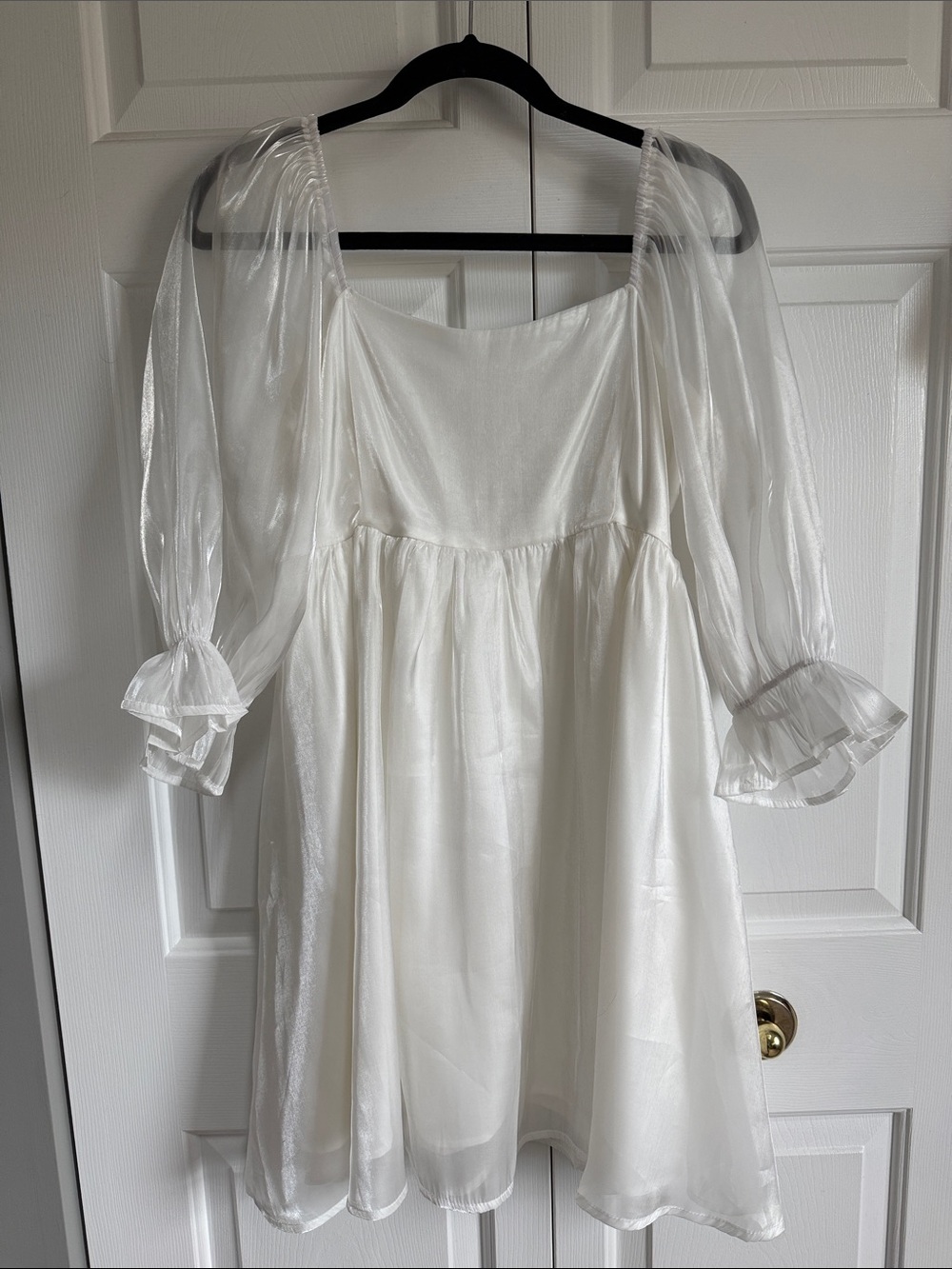 Elegant Ivory Organza Puff-Sleeve Dress